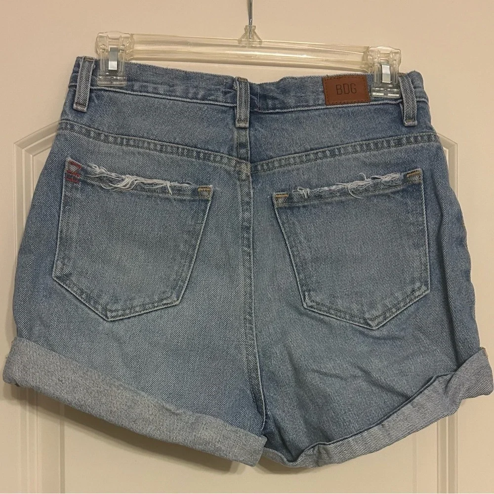 Mom high rise Jean shorts size 26
